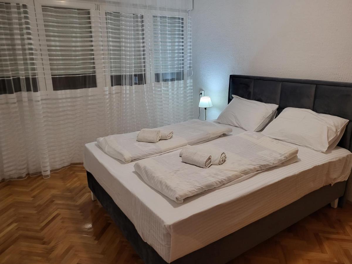 Apartman Andjela Tivat Exteriör bild