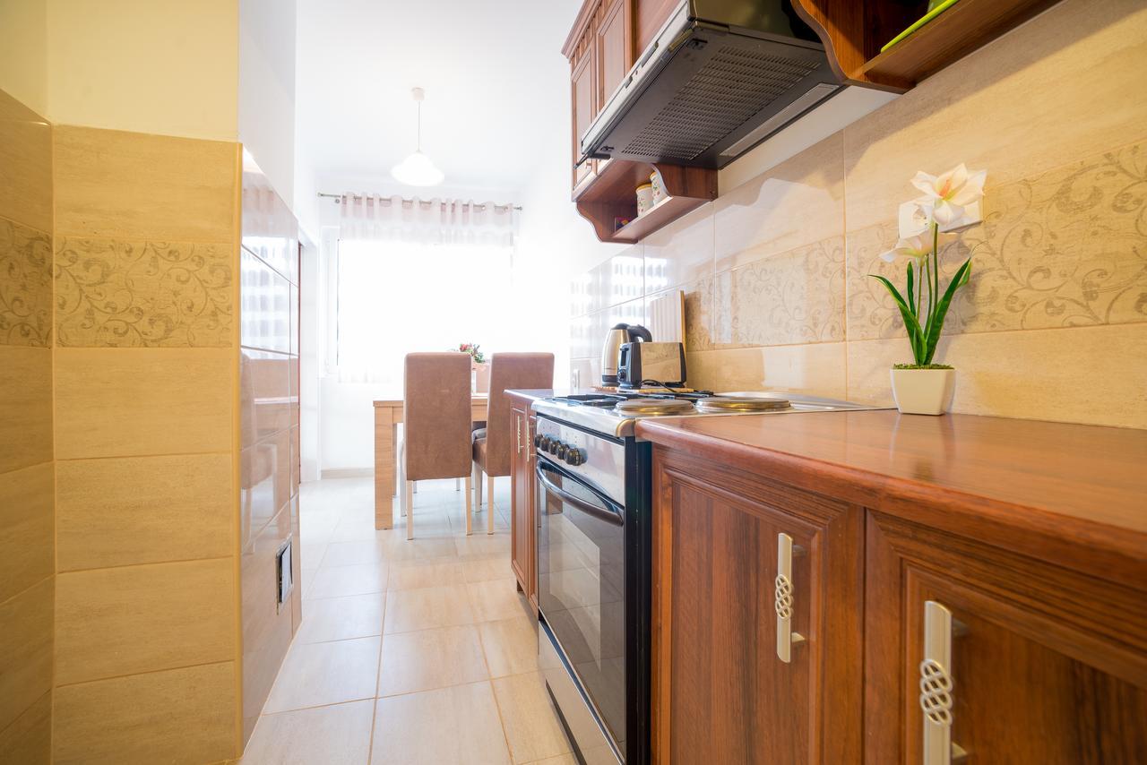 Apartman Andjela Tivat Exteriör bild